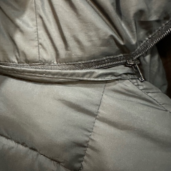 Roots winter puffer coat 3/4 length - Picture 7 of 8